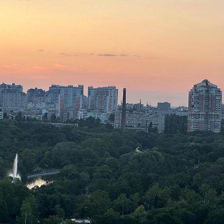 Apartments On Marshala Govorova Одеса Екстериор снимка