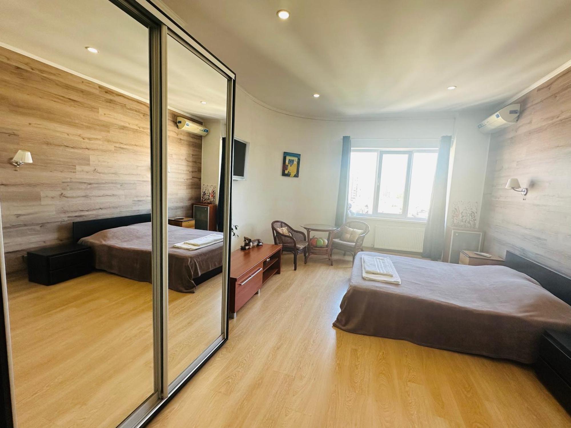 Apartments On Marshala Govorova Одеса Екстериор снимка