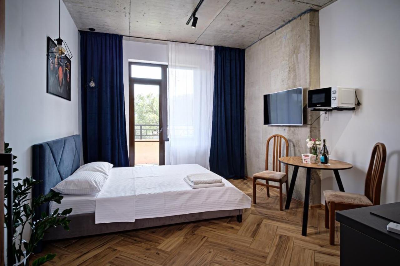 Apartments On Marshala Govorova Одеса Екстериор снимка