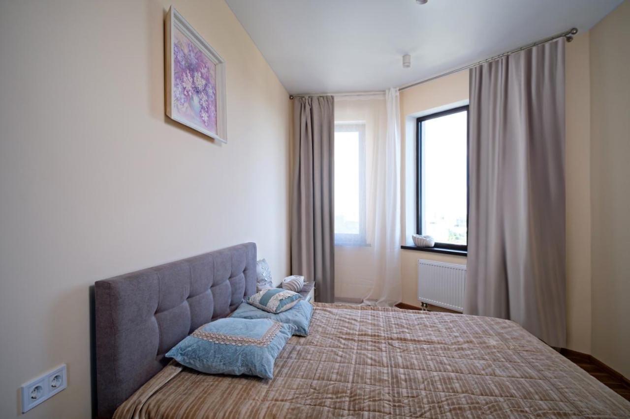 Apartments On Marshala Govorova Одеса Екстериор снимка