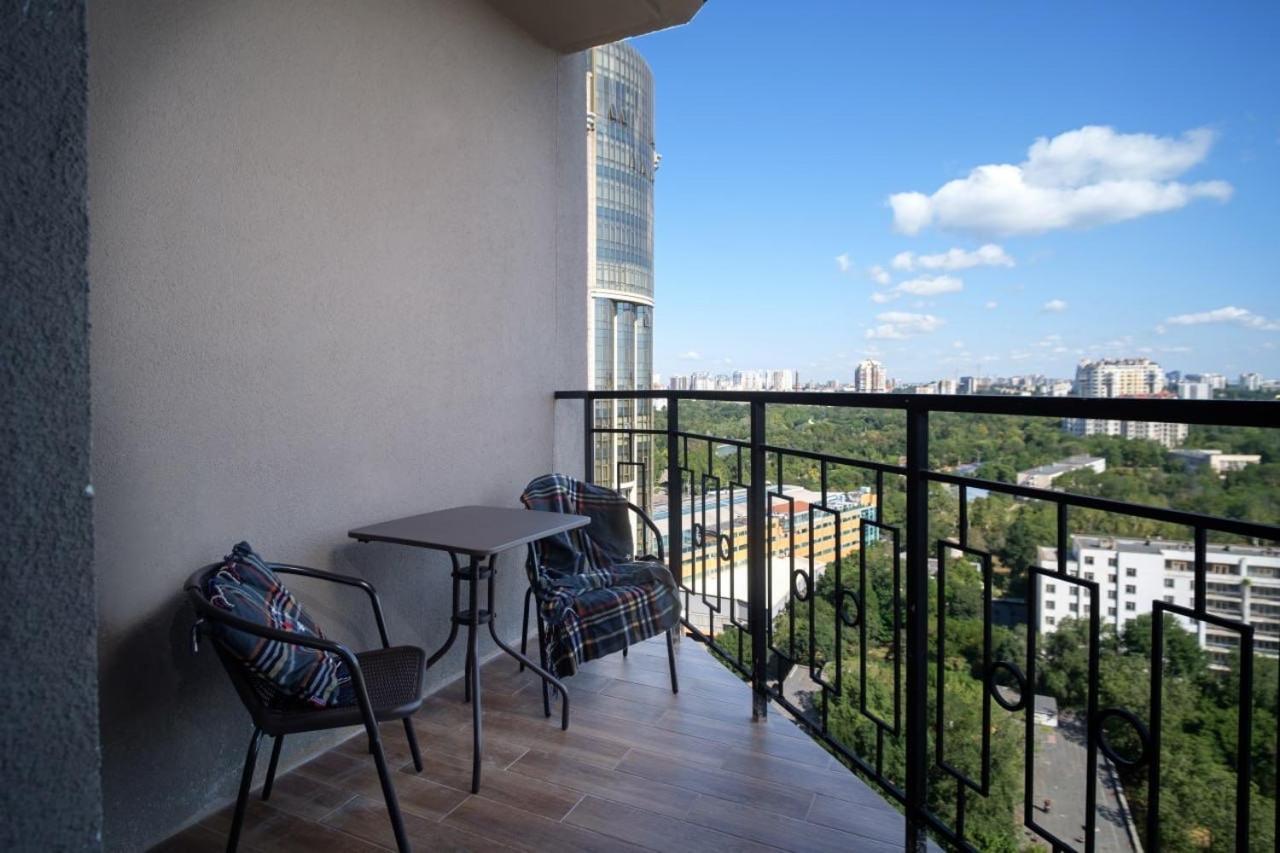 Apartments On Marshala Govorova Одеса Екстериор снимка