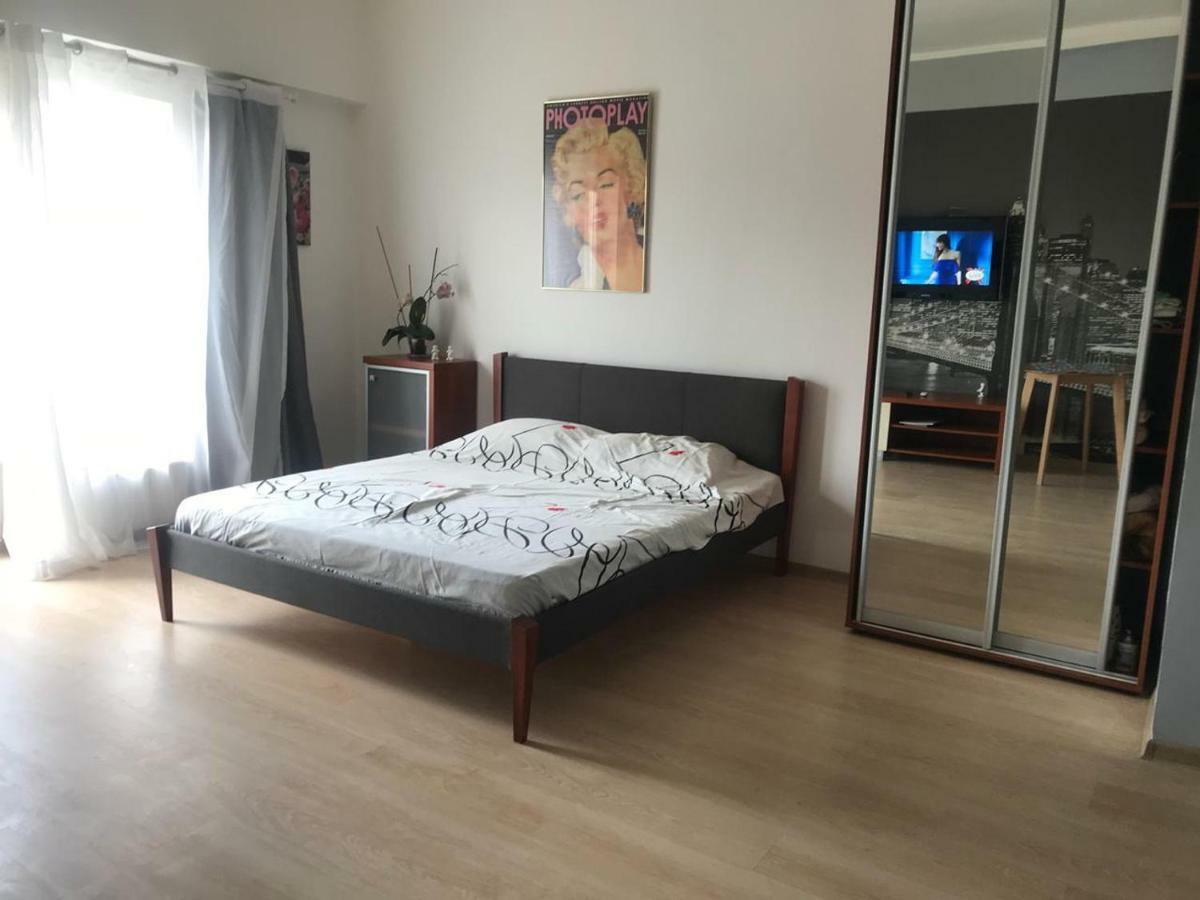 Apartments On Marshala Govorova Одеса Екстериор снимка